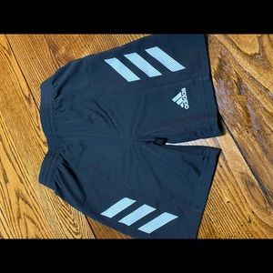 Adidas shorts size 4t